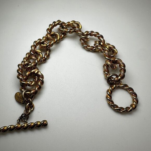 8" Vintage Carolee signed gold tone toggle clasp bracelet! - Picture 4 of 11